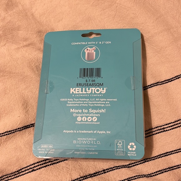 SQUISHMALLOWS Protective Earbud Case for AirPods - Picture 4 of 4